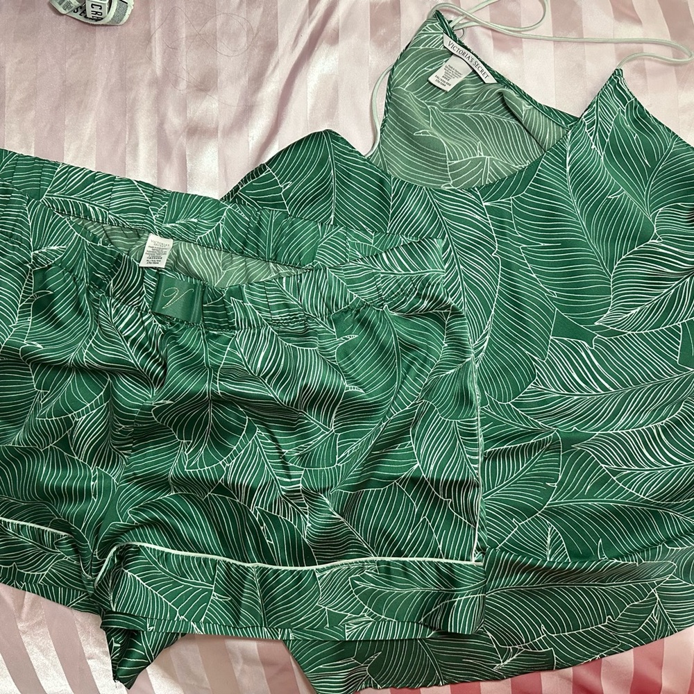 Green Satin Victoria’s Secret Pajama set XL shorts XXL top